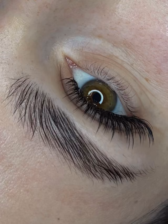 Brwi: laminacja brwi